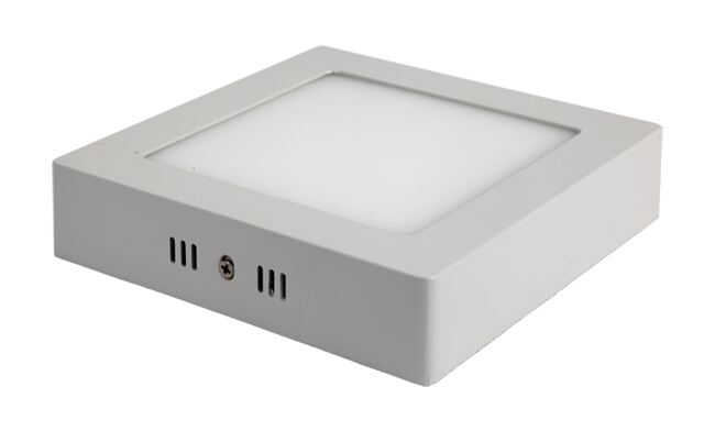 華輝照明產(chǎn)品有：面板燈,led面板燈,面板燈廠家,直發(fā)光面板燈，側(cè)發(fā)光面板燈高P無頻閃LED面板燈，光效均勻、柔和，無眩光。