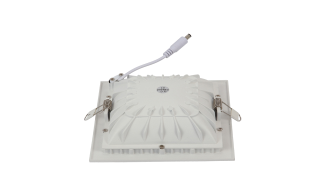 華輝照明專業LED筒燈廠家,標準的流程與質檢程序確保COB筒燈質量穩定如一。 華輝照明專業LED筒燈廠家,標準的流程與質檢程序確保COB筒燈質量穩定如一。