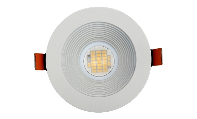 華輝照明專業(yè)生產(chǎn)LED筒燈,COB筒燈,全國行業(yè)領先,服務過全國各類工程達2000家。 華輝照明專業(yè)生產(chǎn)LED筒燈,COB筒燈,全國行業(yè)領先,服務過全國各類工程達2000家。