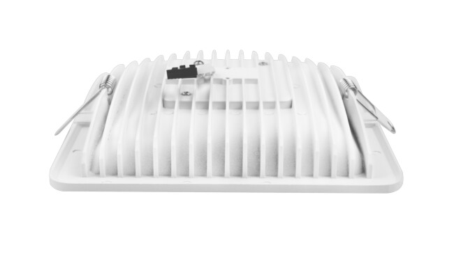 COB筒燈燈體保用5年,驅動保用2年,光源使用30000小時。 COB筒燈燈體保用5年,驅動保用2年,光源使用30000小時。