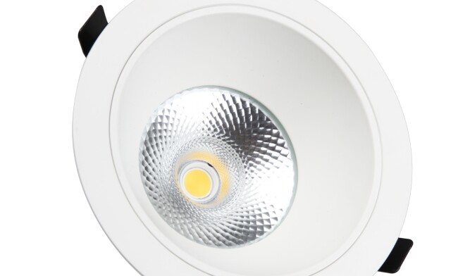 華輝照明專業生產LED筒燈,COB筒燈,全國行業領先,服務過全國各類工程達2000家。 華輝照明專業生產LED筒燈,COB筒燈,全國行業領先,服務過全國各類工程達2000家。