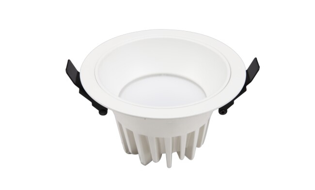 華輝照明LED筒燈驅動為恒流隔離外置驅動，便于安裝維護，與光源板實現完美匹配。