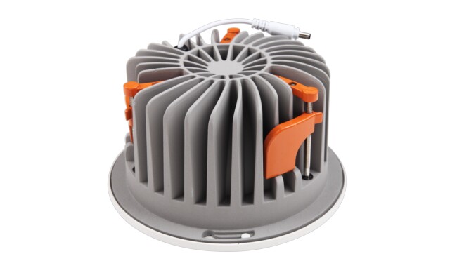 廣東筒燈，led筒燈，筒燈廠家，COB筒燈知名品牌華輝照明，公司產(chǎn)品通過3C、CE、UL、VDE等國內(nèi)外權(quán)威認(rèn)證。