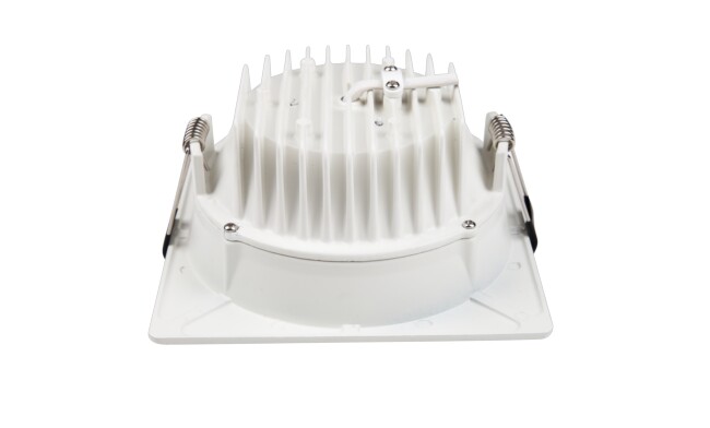 廣東筒燈，led筒燈，筒燈廠家，COB筒燈知名品牌華輝照明，公司產(chǎn)品通過(guò)3C、CE、UL、VDE等國(guó)內(nèi)外權(quán)威認(rèn)證。