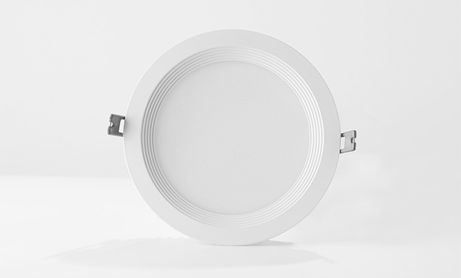 華輝照明成立于1987年，是一家專業生產LED辦公吊線燈,led面板燈,面板燈廠家,直發光面板燈，側發光面板燈的大型企業。