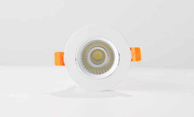 智能雙色筒燈 華輝照明成立于1987年,是一家專業生產LED辦公吊線燈,led面板燈,面板燈廠家,直發光面板燈,側發光面板燈的大型企業。