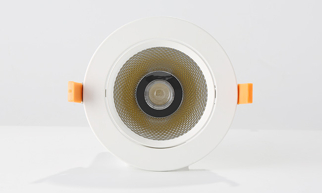 華輝照明成立于1987年，是一家專業生產LED辦公吊線燈,led面板燈,面板燈廠家,直發光面板燈，側發光面板燈的大型企業。