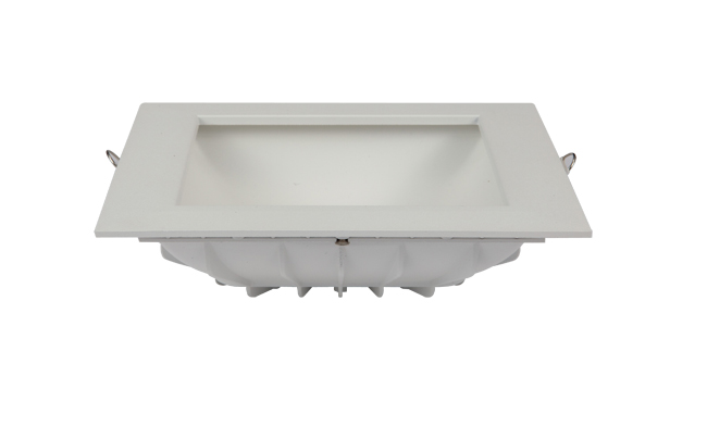 華輝照明LED筒燈驅動為恒流隔離外置驅動，便于安裝維護，與光源板實現完美匹配。