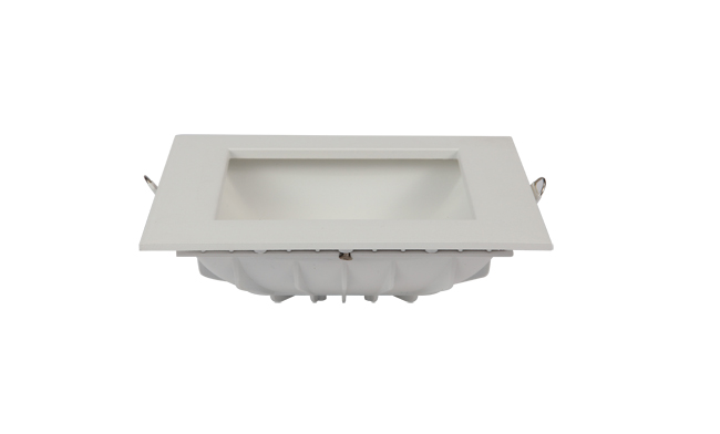 華輝照明LED筒燈驅動為恒流隔離外置驅動，便于安裝維護，與光源板實現完美匹配。